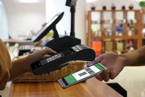 银行公告：限制信用卡溢缴款，保障资金安全！