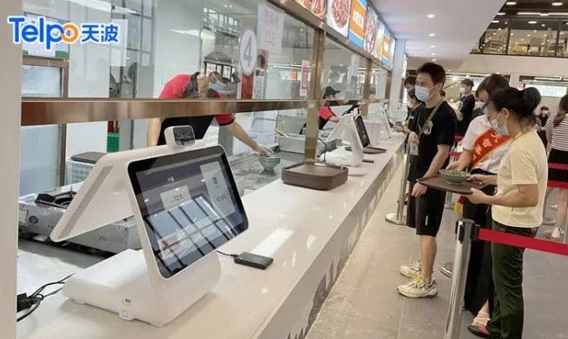 医院食堂使用刷脸团餐消费机.jpg