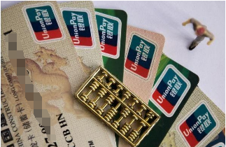 信用卡管控加强：持卡人如何适应新规则